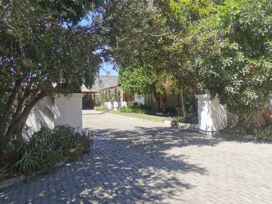 5 Bedroom Property for Sale in Piketberg Western Cape